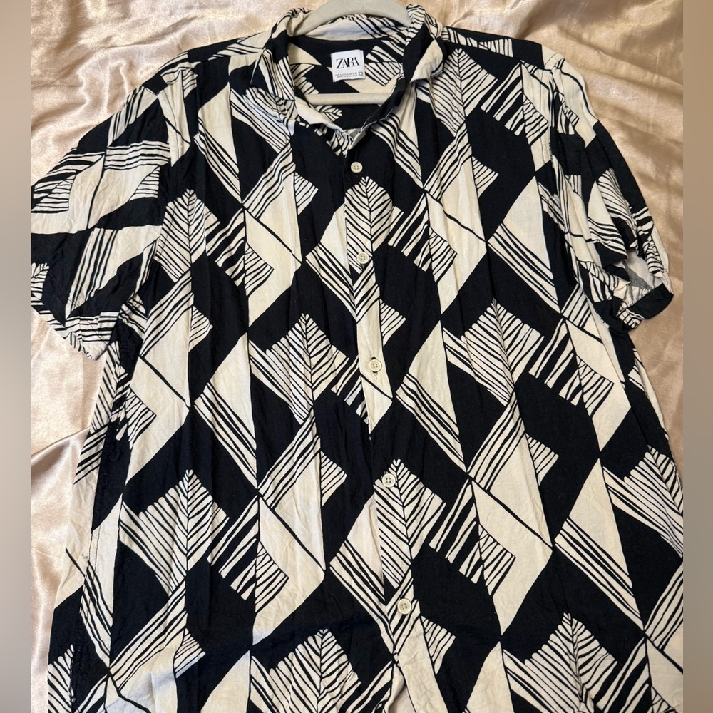 Zara Men's Black and White Patterned Shirt